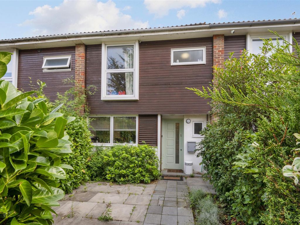 3 bed property for sale in Cambridge Close, West Wimbledon SW20, £