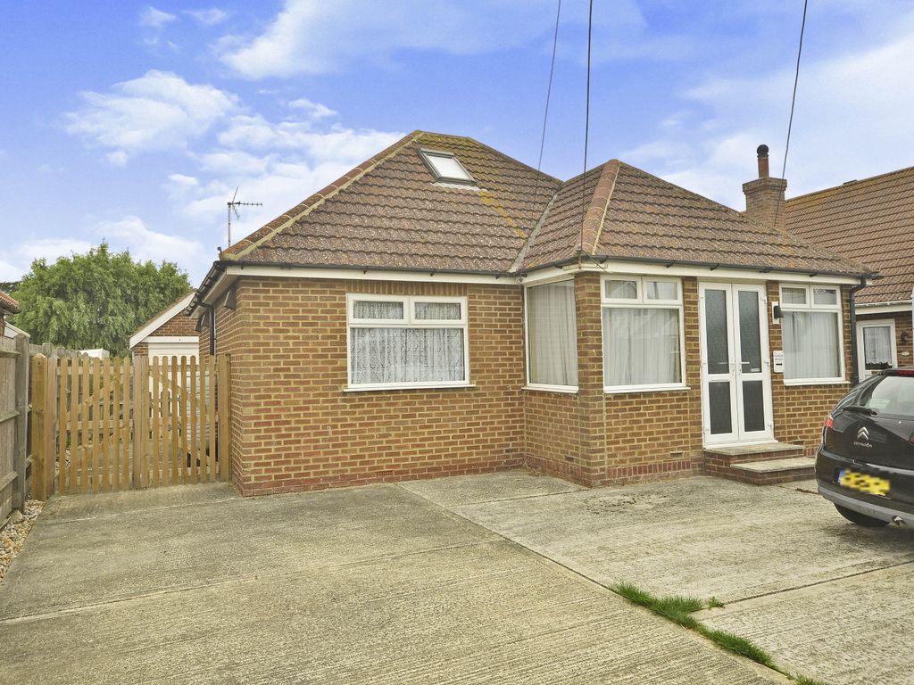 2 bed bungalow for sale in Hardy Road, Greatstone, New Romney TN28 Zoopla