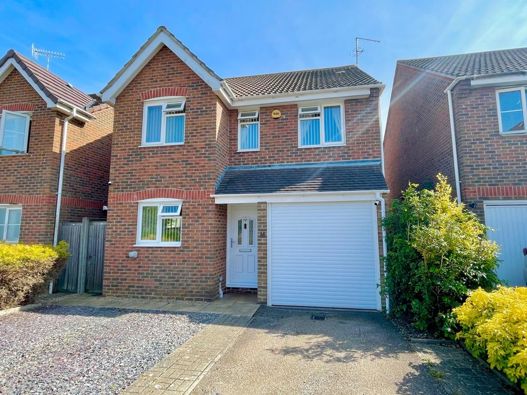3 bed detached house for sale in The Cloisters, Littlehampton BN17 Zoopla
