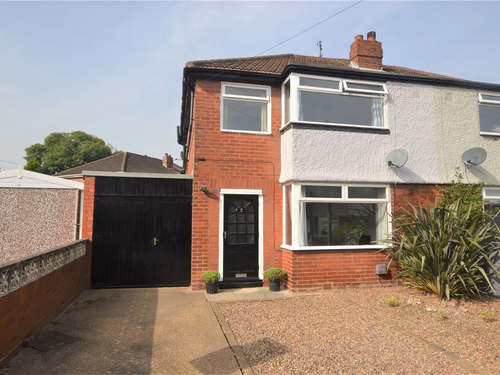 3 bed semidetached house for sale in St. Crescent, Rothwell