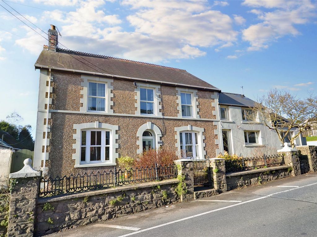 4 bed detached house for sale in Templeton, Narberth SA67, £650,000