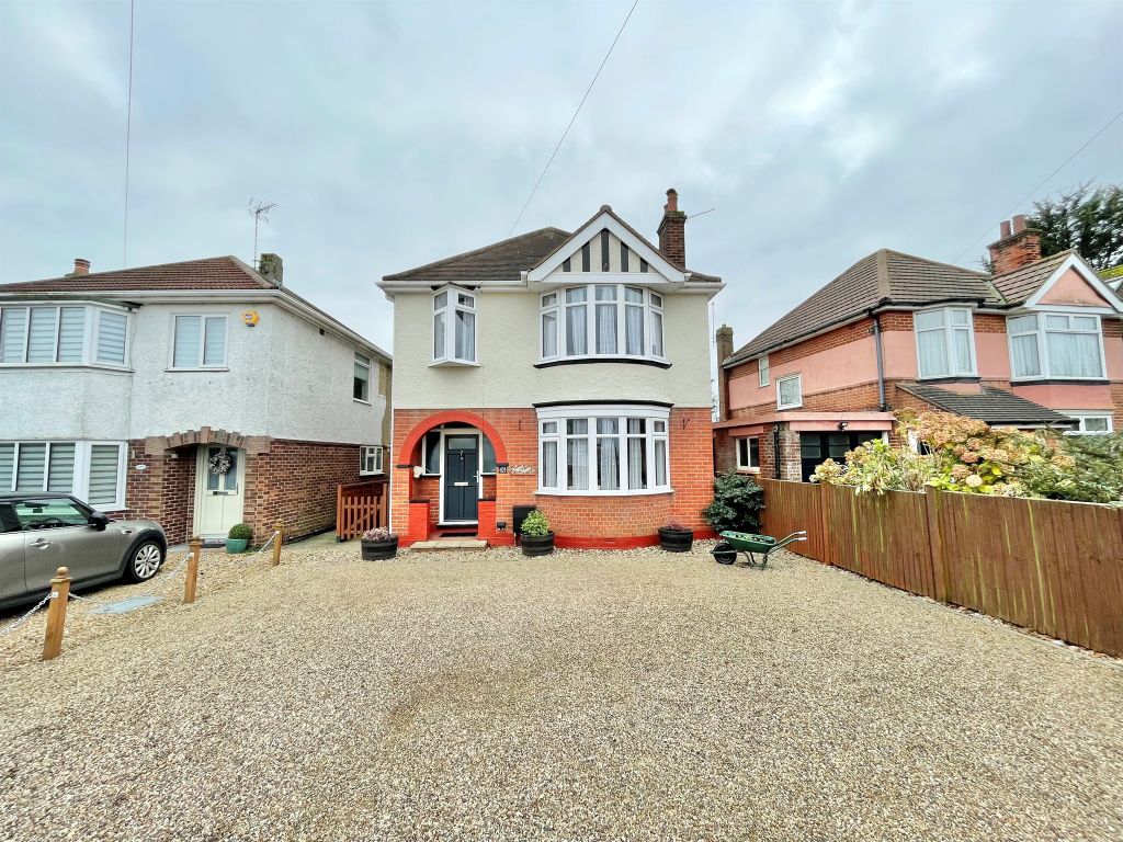 3 bed detached house for sale in Main Road, Dovercourt, Harwich CO12, £
