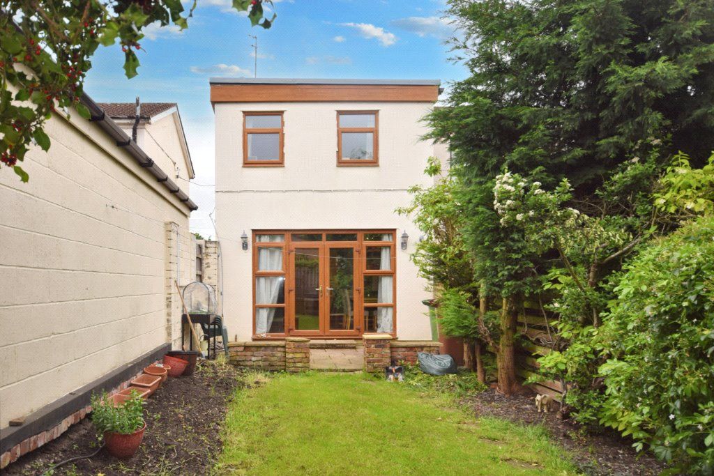 3 bed end terrace house for sale in Brandy Carr Road, Kirkhamgate