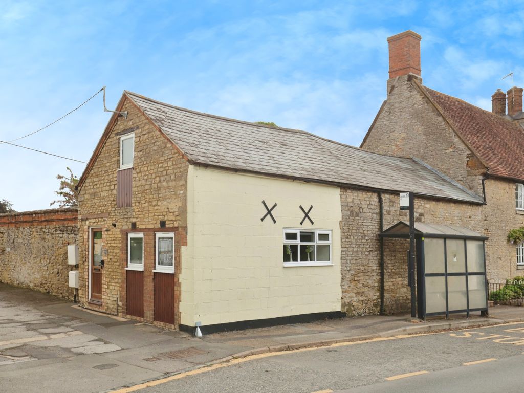 1 bed barn conversion for sale in Grafton Regis, Towcester NN12, £