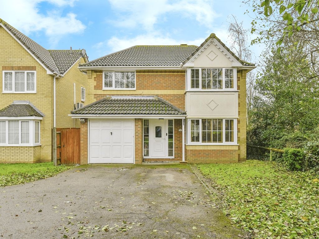 4 bed detached house for sale in Manchester Close, Weston Heights