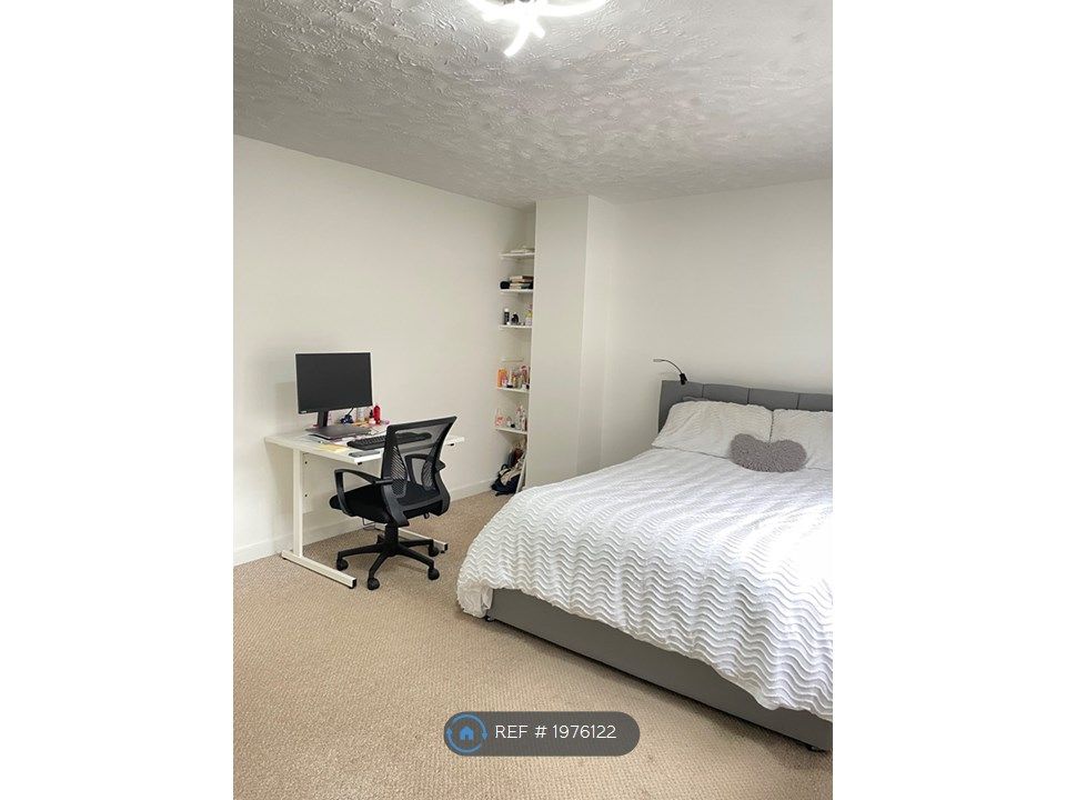 2 bed semidetached house to rent in Roods Square, Inverkeithing KY11