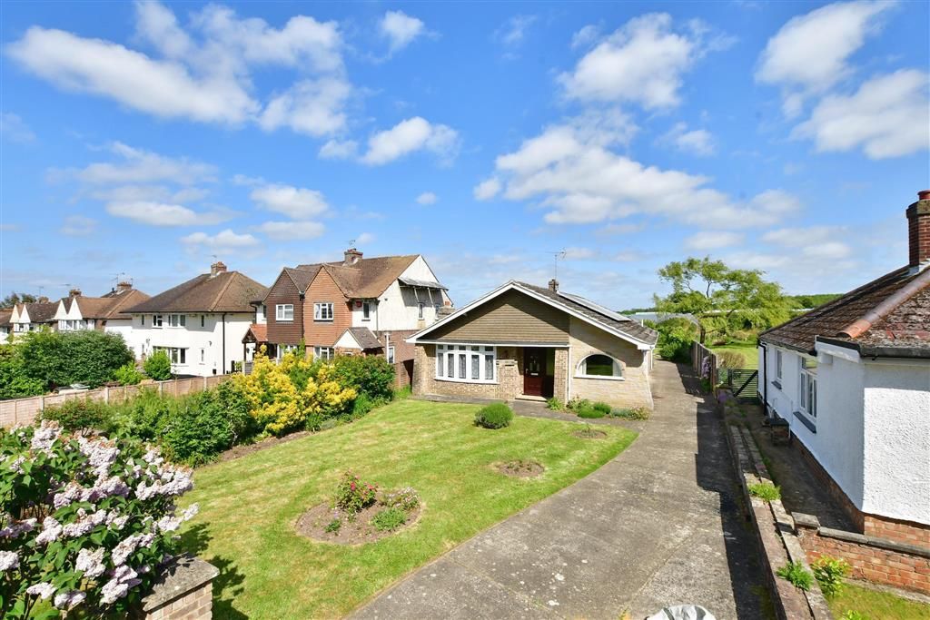 3 bed detached bungalow for sale in Hubbards Lane, Boughton Monchelsea