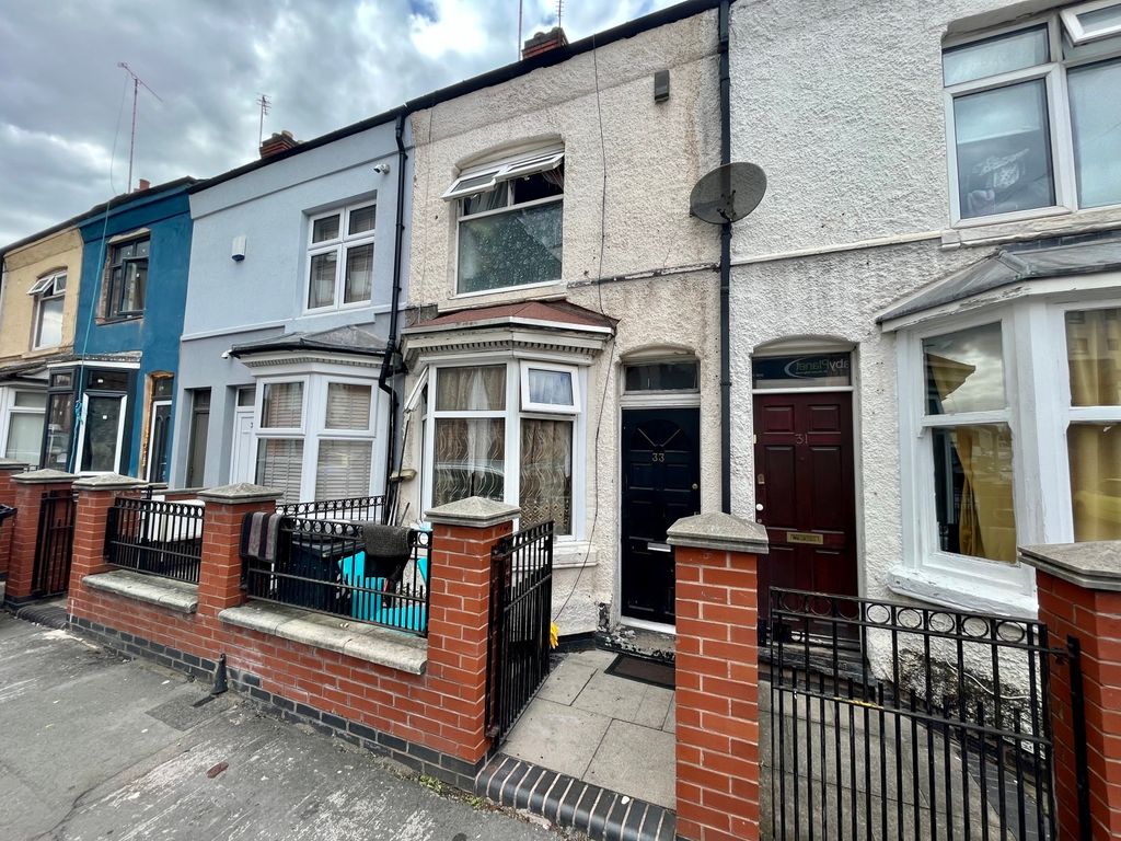 2 bed terraced house for sale in Western Road, Leicester