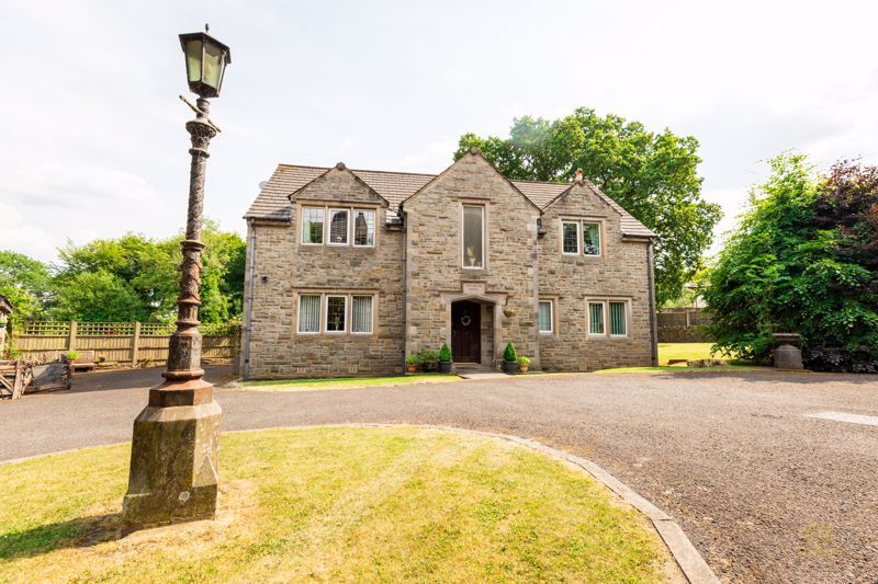 4 bed detached house for sale in Sycamore House, Oldfield Avenue