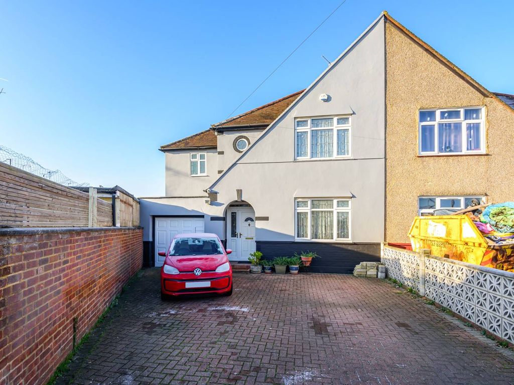 Dalmeny Crescent, Hounslow TW3  
