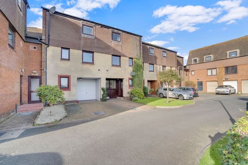 3 bed town house for sale in 34 Links Road, Prestwick KA9, £180,000