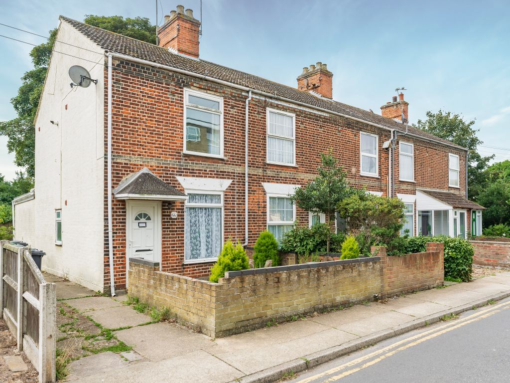 2 bed end terrace house for sale in Priory Street, Gorleston, Great