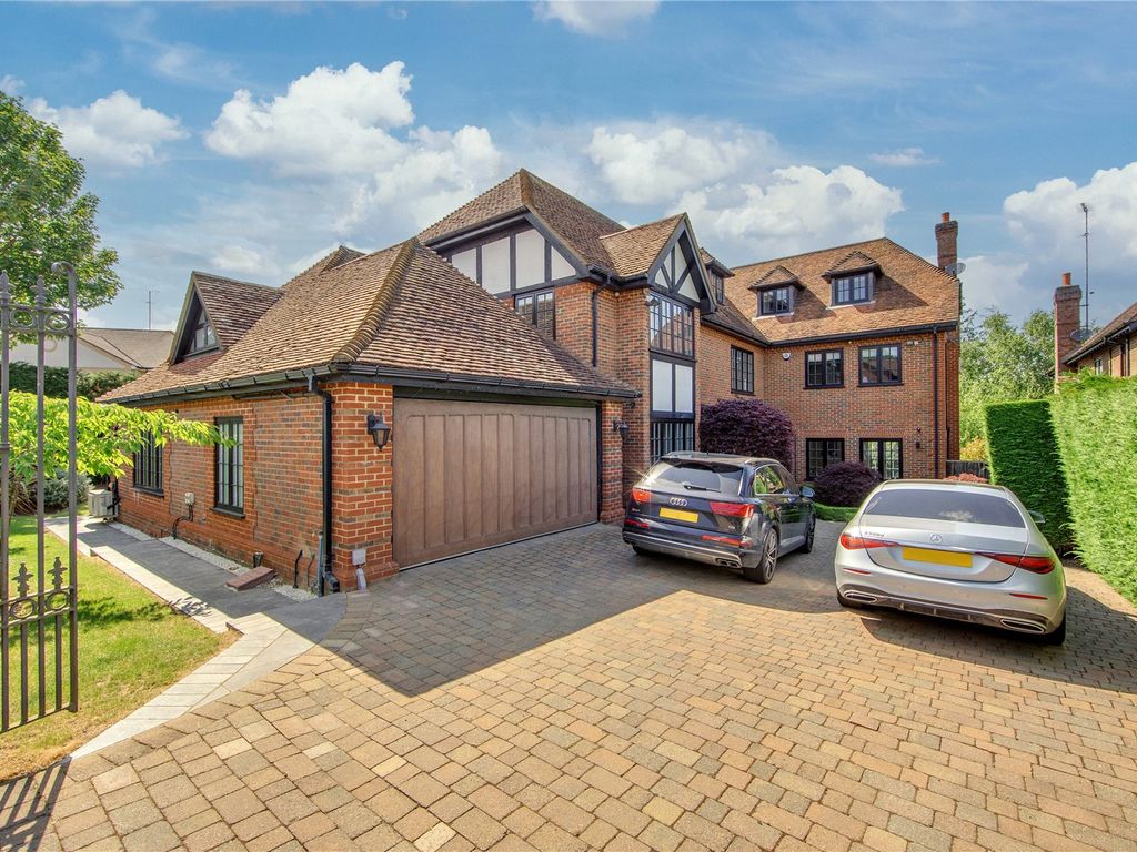 6 bed detached house for sale in Abbey View, Radlett, Hertfordshire WD7