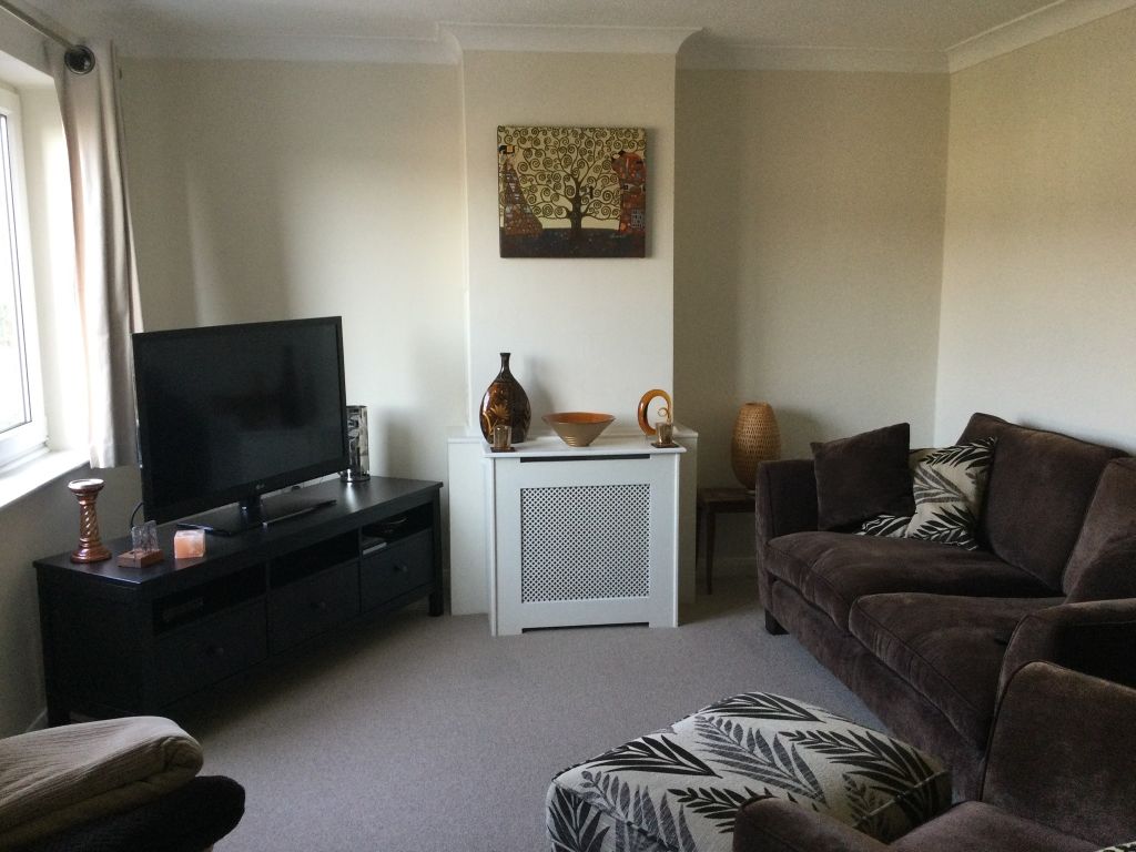 3 bed terraced house to rent in Arron Close, Wilford Village