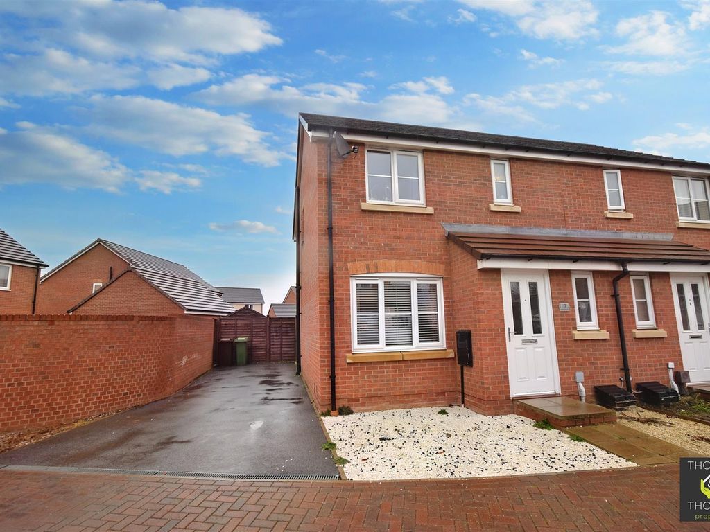 3 bed semidetached house for sale in Whitefield Crescent, Longford