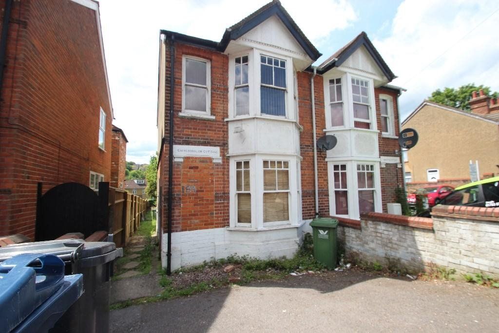 3 bed semidetached house to rent in Hughenden Road, High HP13