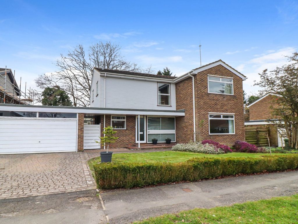 4 bed detached house for sale in Seeleys Road, Beaconsfield