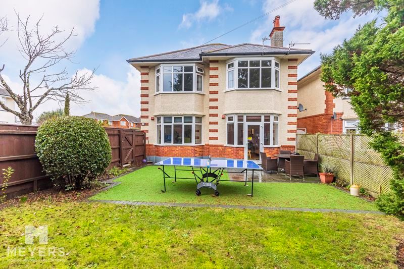 2 bed flat to rent in Harewood Avenue, East BH7 Zoopla