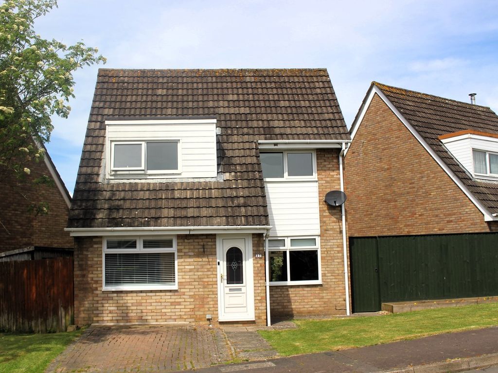 4 bed detached house for sale in Cardigan Crescent, Boverton, Llantwit