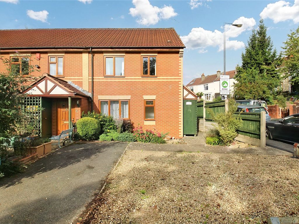 3 bed end terrace house for sale in Greenbank Road, Bristol BS3, £