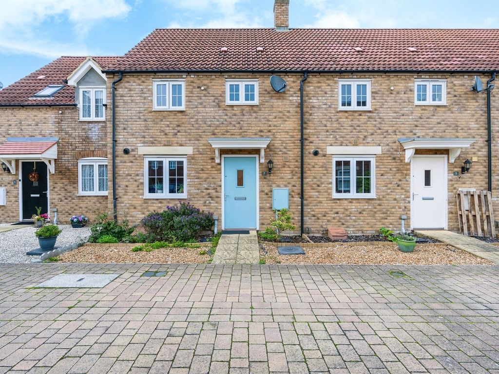 3 bed end terrace house for sale in Moorland Close, Wixams, Bedford