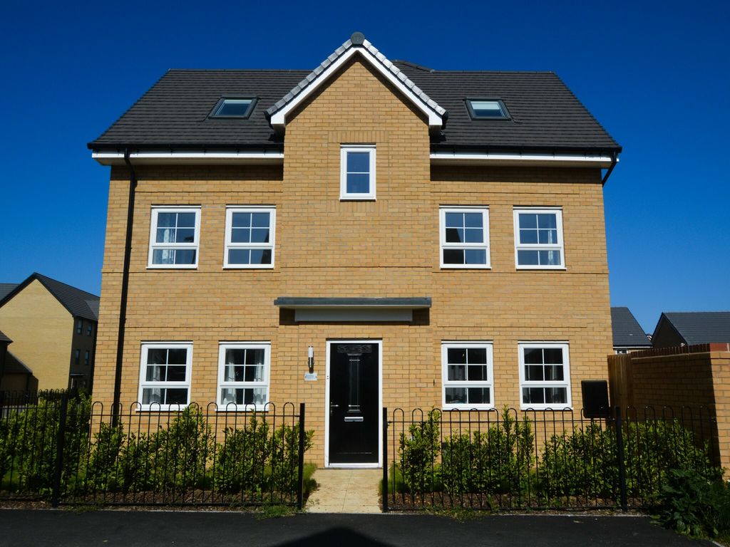 4 bed linkdetached house to rent in Cobbler Drive, Godmanchester