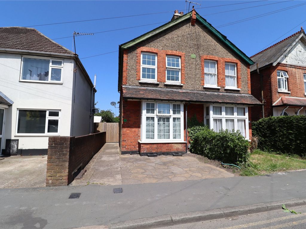 3 bed semidetached house for sale in Walton Road, Woking GU21 Zoopla