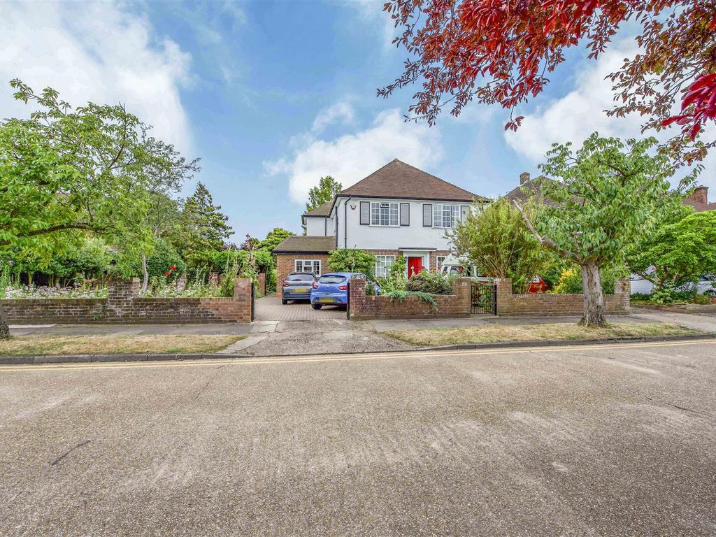 4 bed detached house for sale in Belmont Close, Uxbridge UB8 Zoopla
