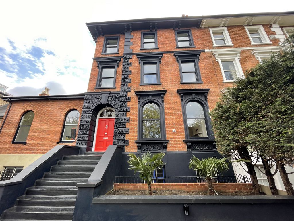 2 bed flat to rent in Southend Road, Beckenham, Kent BR3 Zoopla