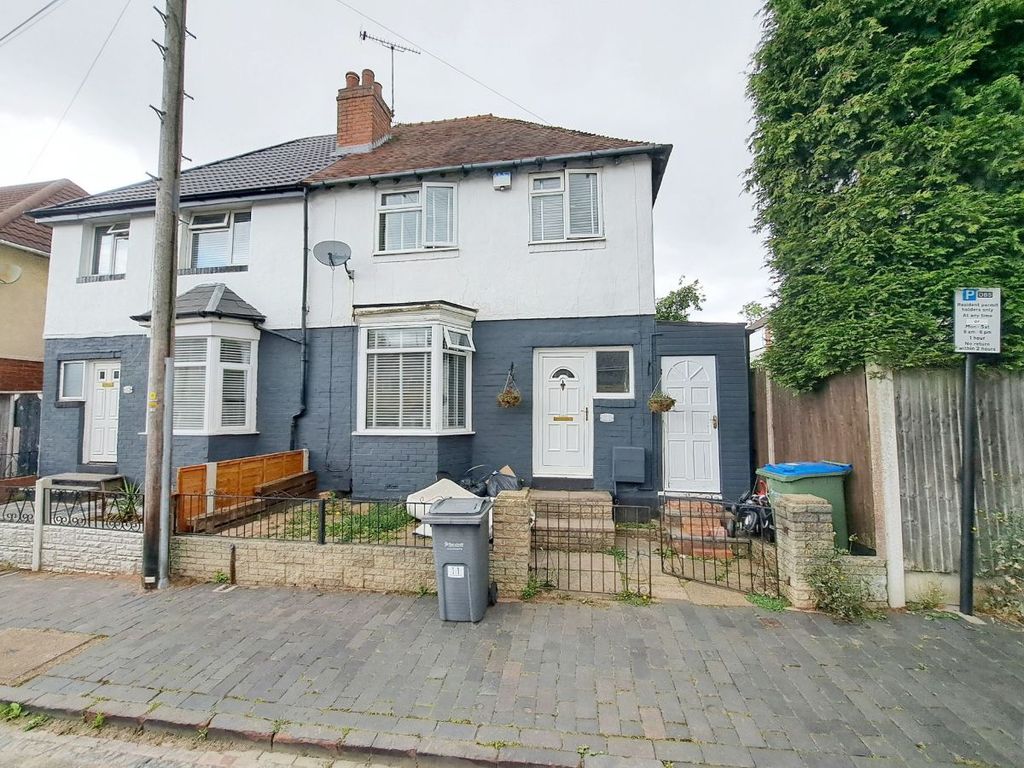 3 bed semidetached house for sale in Frederick Road, Oldbury B68, £