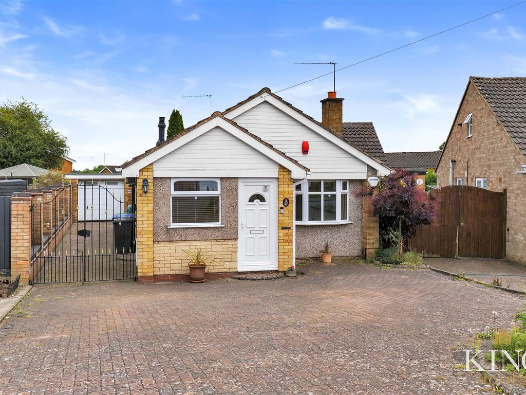 2 bed detached bungalow for sale in St. Judes Avenue, Studley B80, £