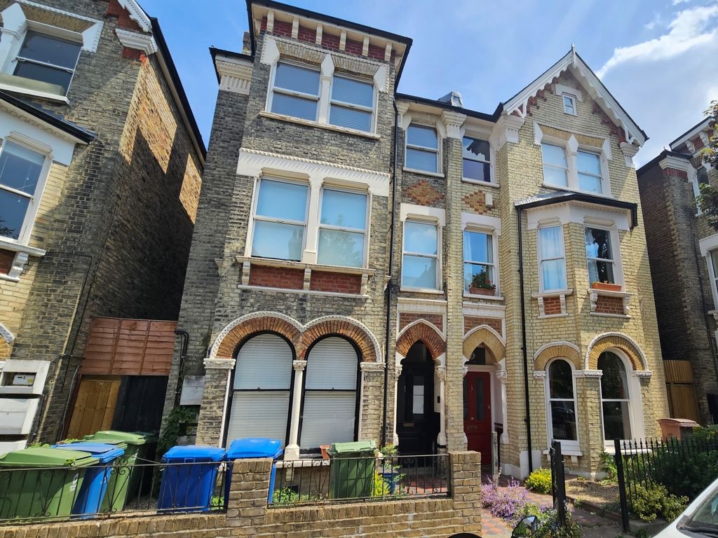 3 bed flat for sale in Oakhurst Grove, London SE22 Zoopla