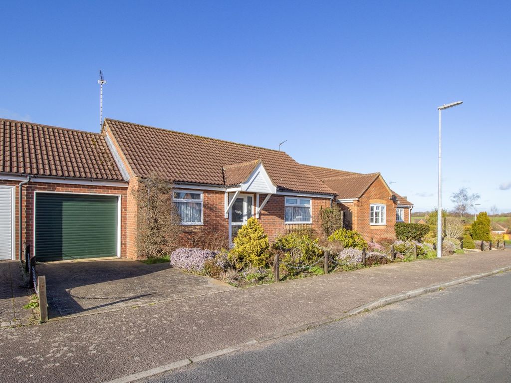2 bed detached bungalow for sale in Gwyn Crescent, Fakenham, Norfolk