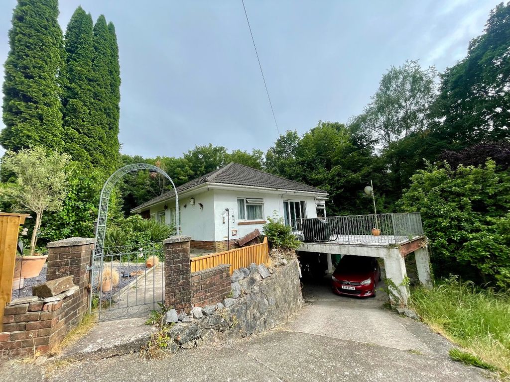 3 bed detached house for sale in Factory Road, Clydach, Swansea SA6, £