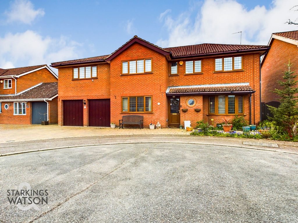 5 bed detached house for sale in Longland Close, Old Catton, Norwich