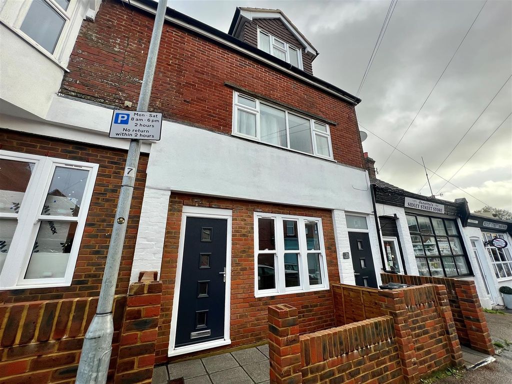 2 bed flat for sale in Sidley Street, BexhillOnSea TN39, £160,000