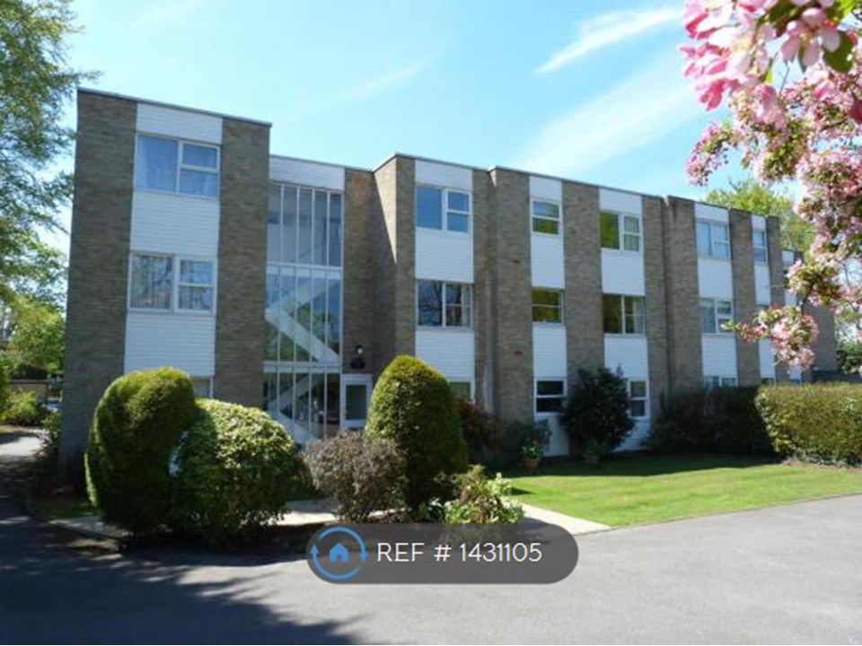 1 bed flat to rent in Woodview Court, Weybridge KT13 Zoopla