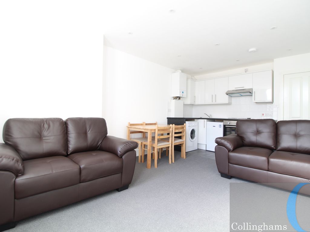 3 bed flat to rent in Haydons Road, London SW19, £2,400 pcm Zoopla