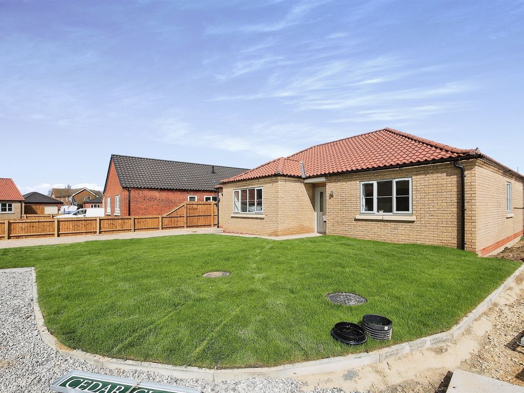 New home, 3 bed detached bungalow for sale in Main Road, Quadring