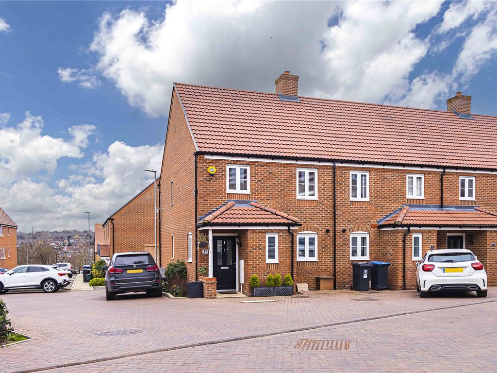 3 bed end terrace house for sale in Woodpecker Drive, Aspen Park, Hemel