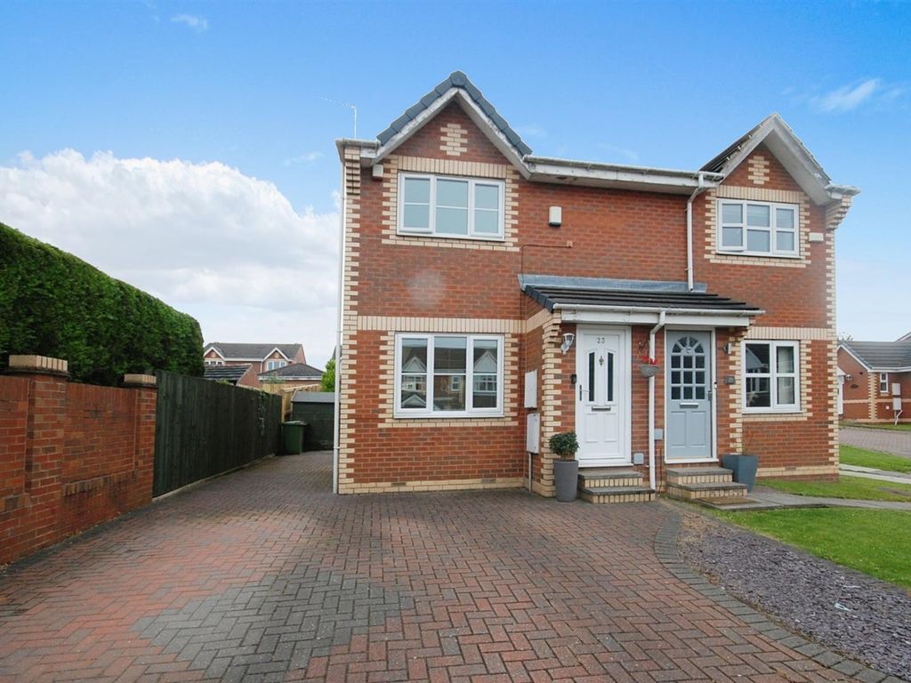 3 bed semidetached house for sale in Brierlands Fold, Garforth, Leeds