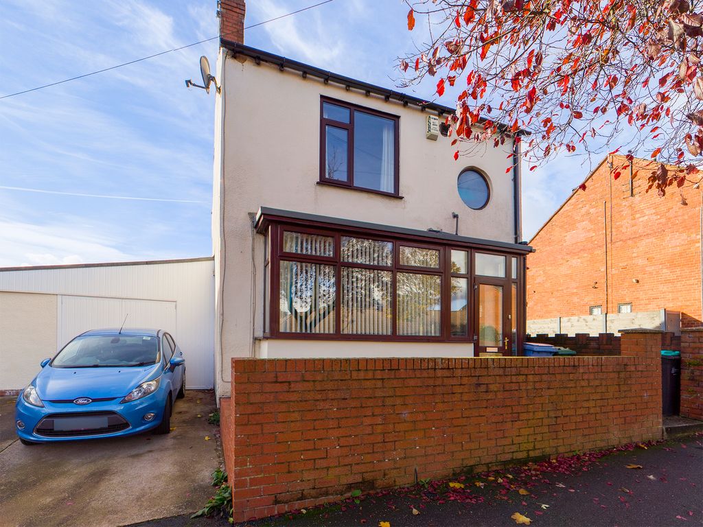 3 bed detached house for sale in Southwell Road West, Mansfield NG18