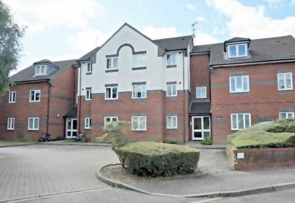 2 bed flat for sale in Brambling Close, Bushey WD23., £329,950 Zoopla