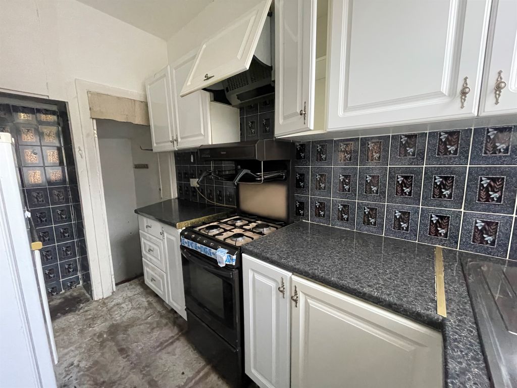 2 bed terraced house for sale in Burleigh Street, Halifax HX1, £70,000