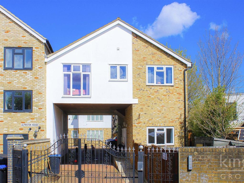 2 bed mews house for sale in Amhurst Close, Enfield EN3 Zoopla