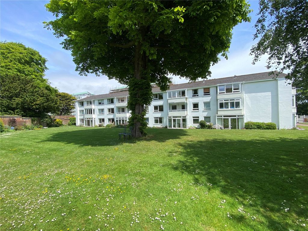 3 bed flat for sale in Compton Place Road, Eastbourne, East Sussex BN21