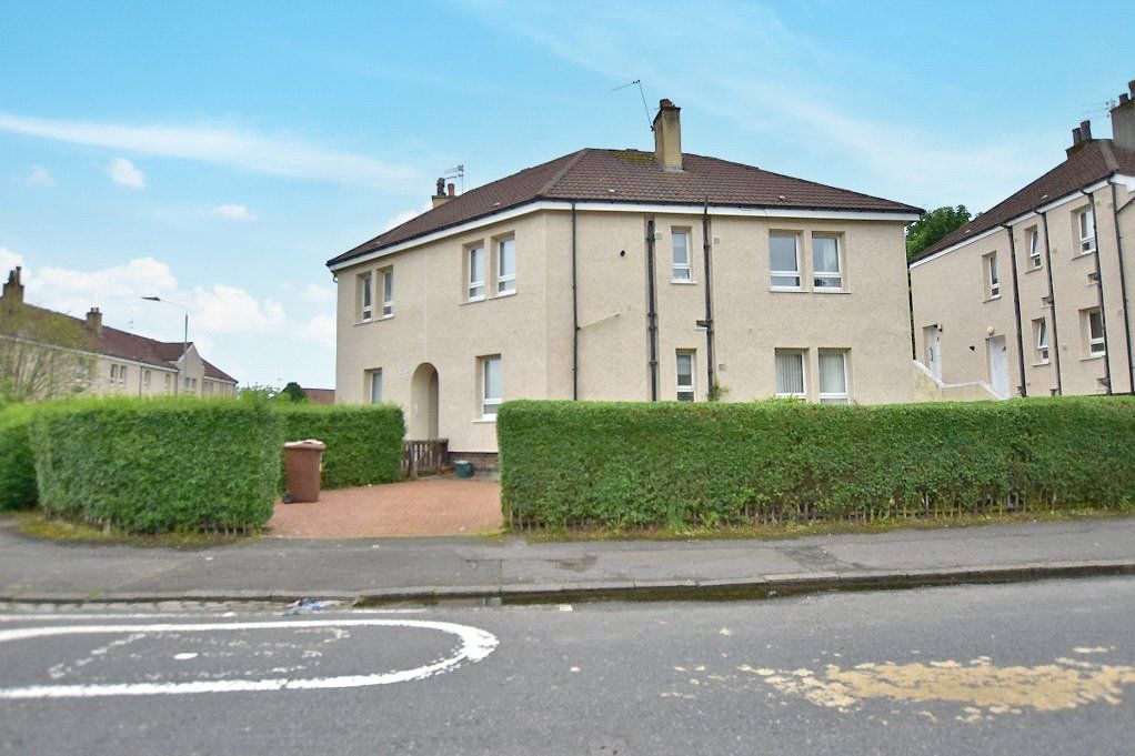 2 bed flat for sale in Bruce Road, Paisley, Renfrewshire PA3, £64,995