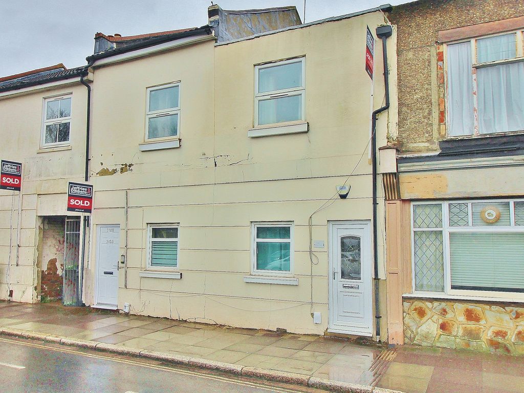 2 bed flat for sale in Fratton Road, Portsmouth PO1, £139,995 Zoopla