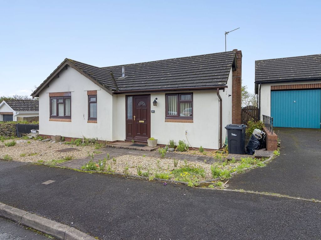 2 bed detached bungalow for sale in Steed Close, Paignton TQ4, £285,000