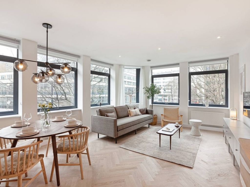 2 bed flat to rent in Procter House 10 Red Lion Square, London WC1R